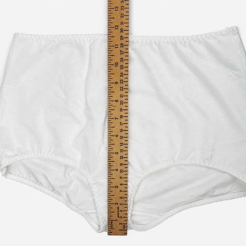 Vanity Fair 🥄physical measurements
